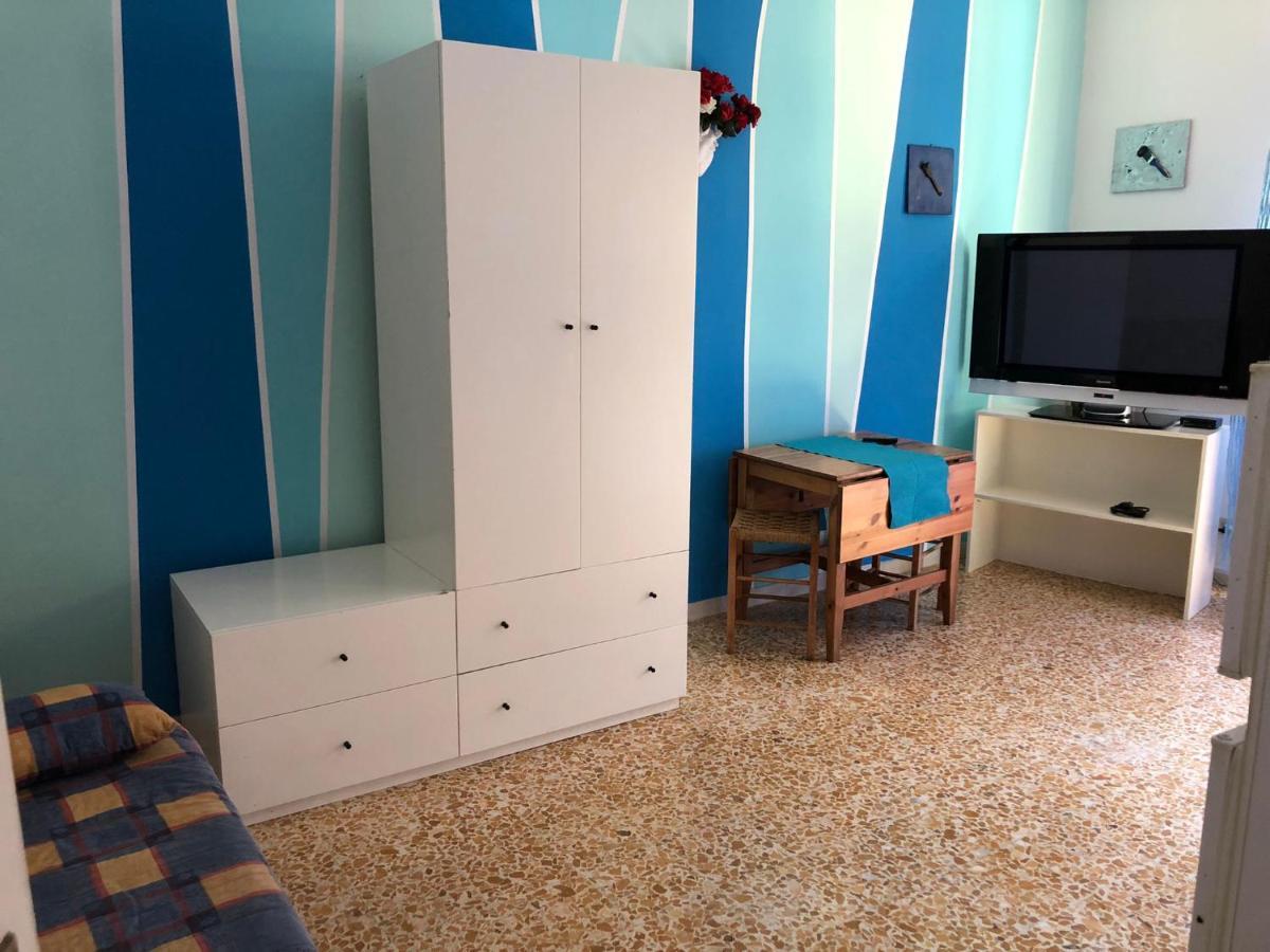 Home Willy Florence Luaran gambar
